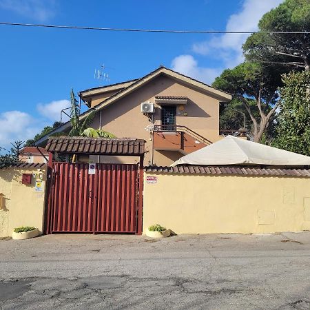 Villa Rimini - Seaview & Roman Holidays Apartments - Garden&Beach 300Mt Anzio Exterior foto