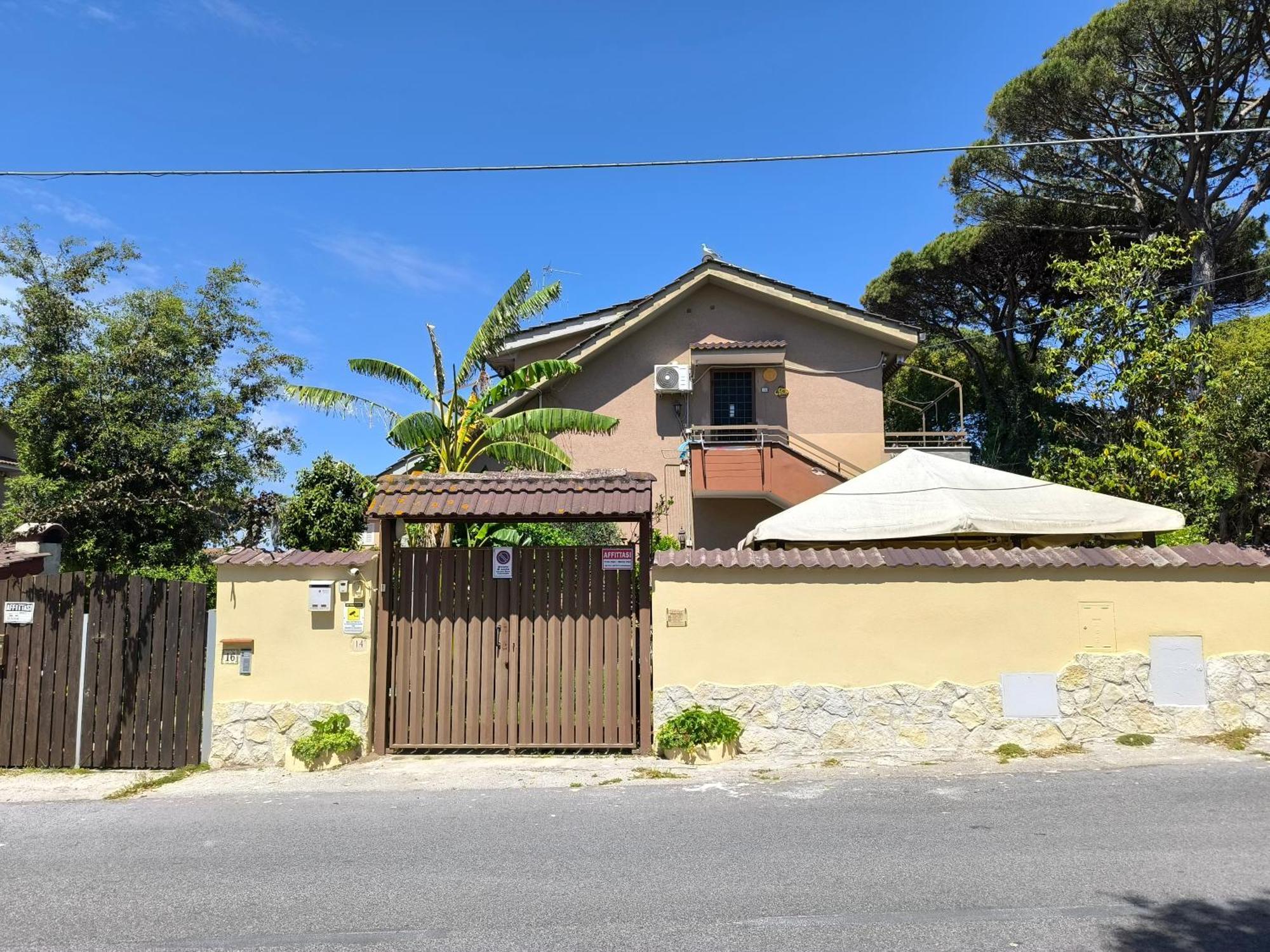 Villa Rimini - Seaview & Roman Holidays Apartments - Garden&Beach 300Mt Anzio Exterior foto